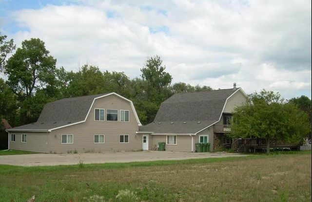 1814 22nd Ave #1, Brookings, SD 57006
