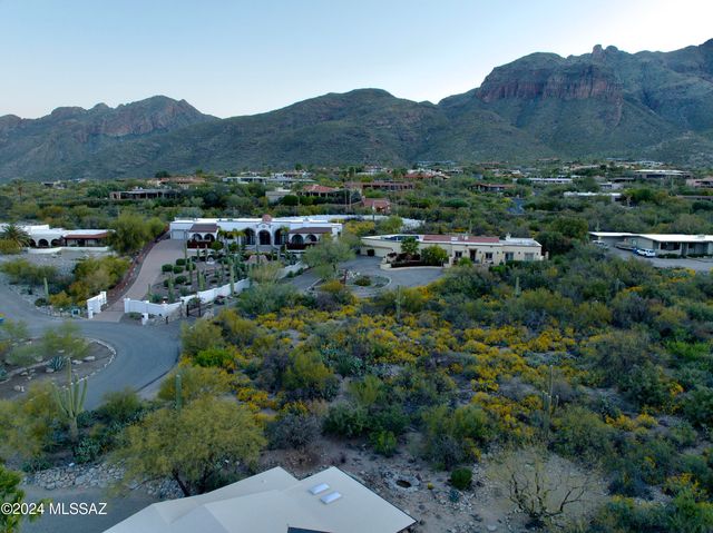 7124 N  Chimney Rock Pl, Tucson, AZ 85718