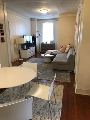7306 Oak St, New Orleans, LA 70118
