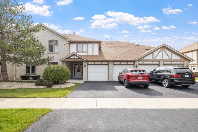 6551 Pine Lake Dr #2, Tinley Park, IL 60477