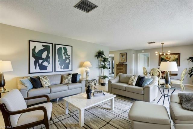 355 Palm DR #732, Naples, FL 34112