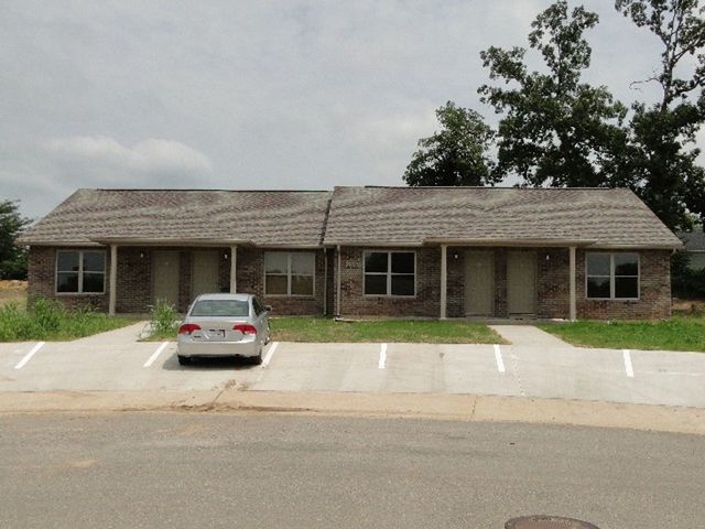 2000 Maxwell St #A, Rolla, MO 65401