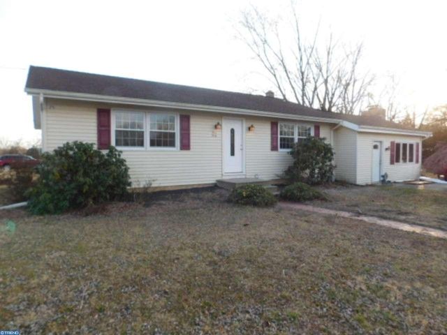 440 E  Center St, Clayton, NJ 08312