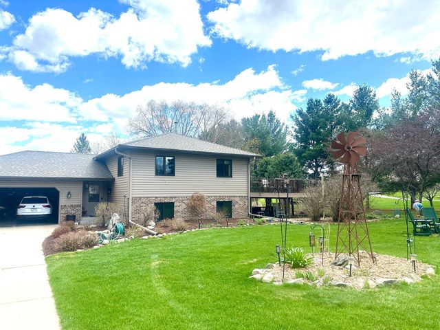 11015 Terry Rd, Avon, MN 56310
