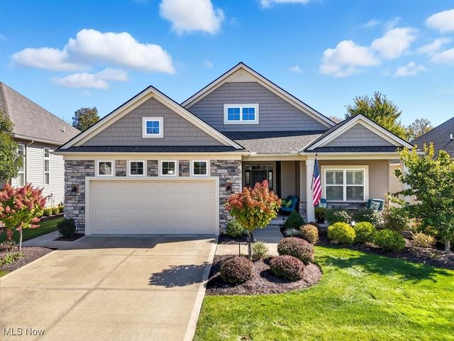 553 Fairway Ln, Broadview Heights, OH 44147