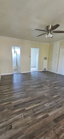 10844 Oxnard St #12, North Hollywood, CA 91606