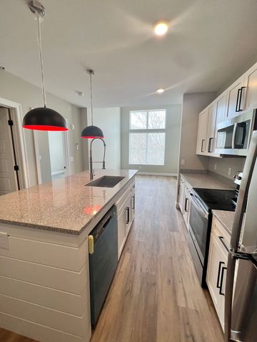 394 Willetts Ave #F27, Waterford, CT 06385