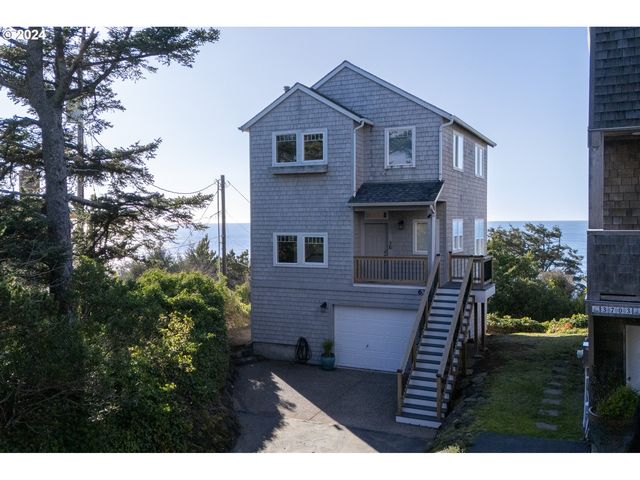 637 SW 37th Pl, Lincoln City, OR 97367