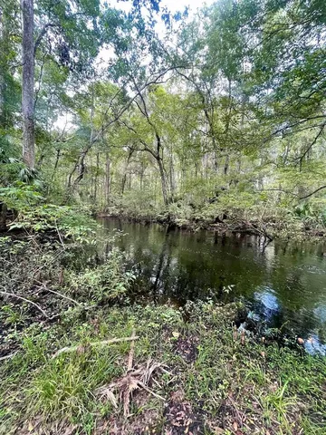  SE 68th St, Inglis, FL 34449