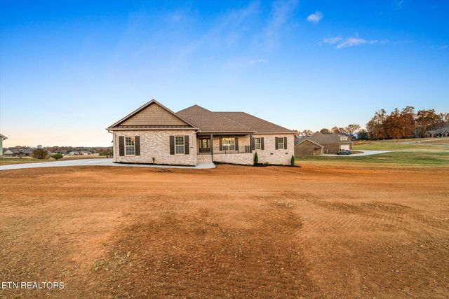 768 Majestic Mountains Blvd, Walland, TN 37886