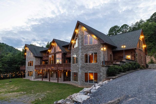 3012 Massanutten Dr, Mc Gaheysville, VA 22840