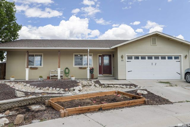 452 Red Tail Ct, Fernley, NV 89408