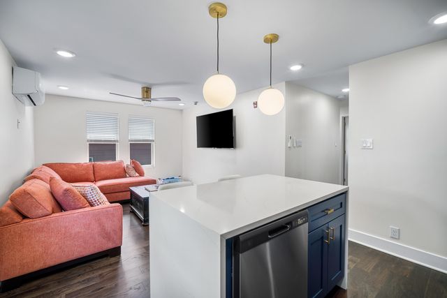 1059 Asbury Ave #2, Ocean City, NJ 08226