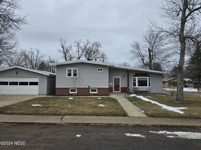 1150 3rd St NW, Watertown, SD 57201