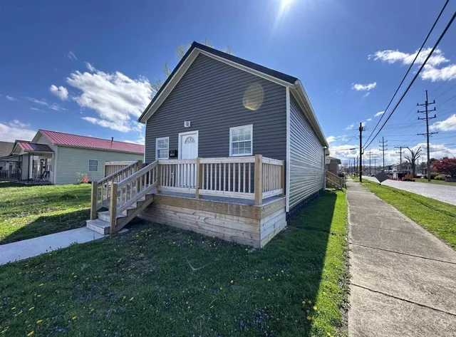 2504 S  8th St, Ironton, OH 45638