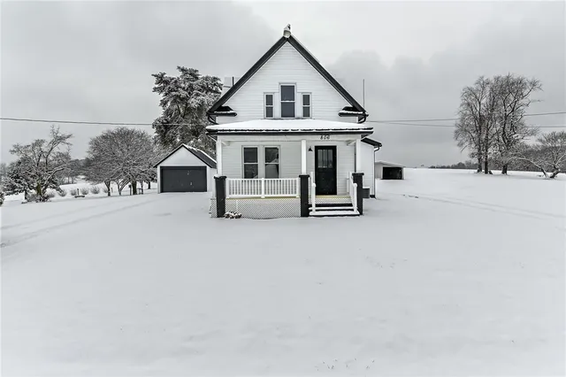 806 Harmony Baptist Rd, New Castle, PA 16101