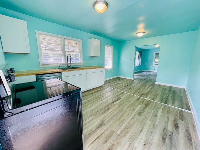 207 Grady St, Swainsboro, GA 30401