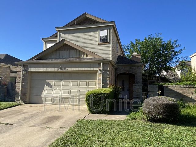 1945 Realistic Dr, Bedford, TX 76021