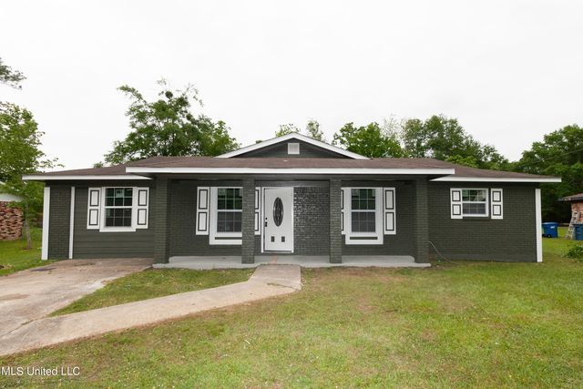 4321 N  Star Ave, Moss Point, MS 39562