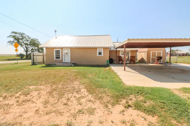 101 Wood Ave, Amherst, TX 79312