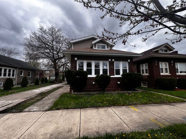 7934 S  Oglesby Ave, Chicago, IL 60617