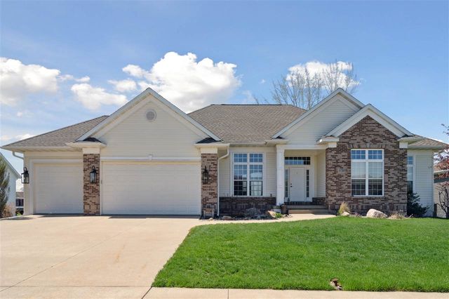 5750 Stags Leap Ln, Marion, IA 52302