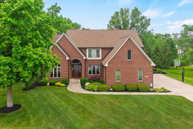 10042 Hickory Ridge Dr, Zionsville, IN 46077