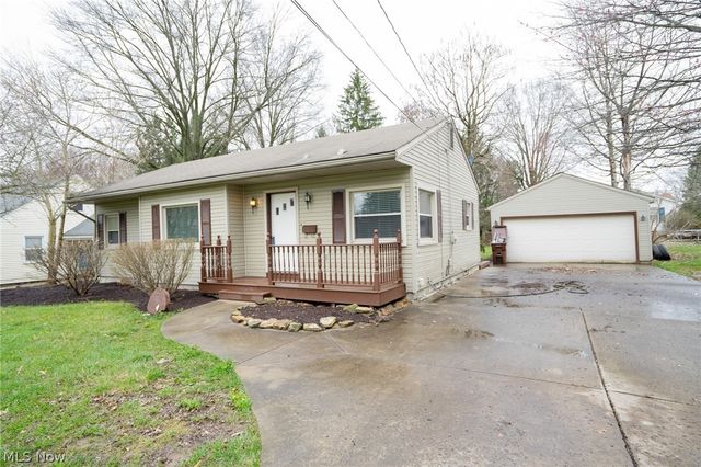 214 Indianola Rd, Youngstown, OH 44512