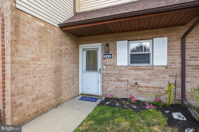 243 La Cascata Tnhs, Clementon, NJ 08021