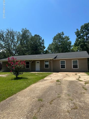 4950 Huntington Dr, Gautier, MS 39553