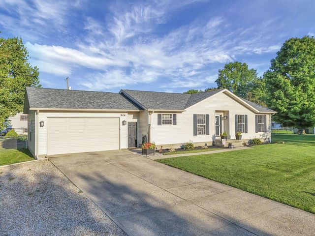 906 Lateglow Ct, Newark, OH 43055
