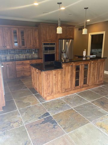 4701 Thornbrook Rdg, Columbia, MO 65203