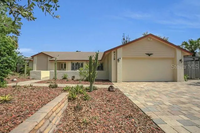 9319 Woodbreeze Blvd, Windermere, FL 34786