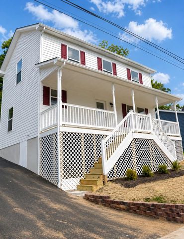 1117 Stuart St, Staunton, VA 24401