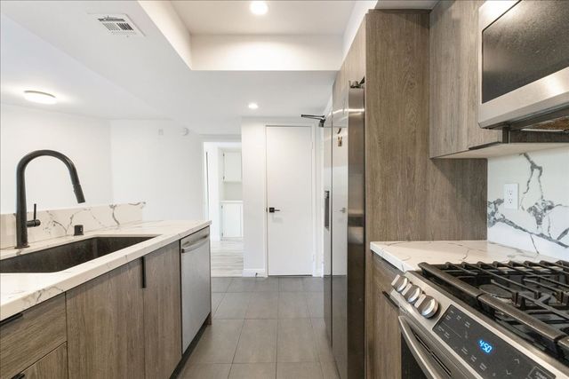 2433 Barry Ave  #203, Los Angeles, CA 90064
