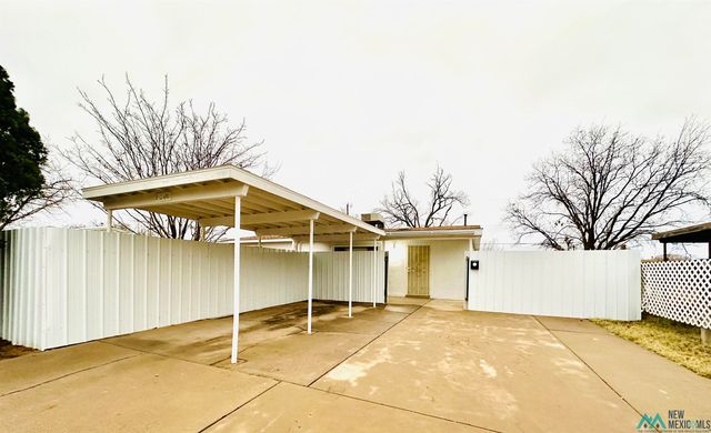 2806 Largo Dr, Roswell, NM 88203