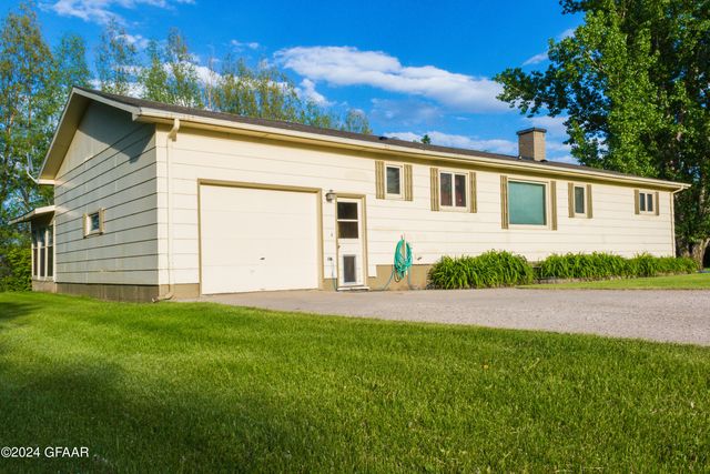 14734 62nd St NE, Grafton, ND 58237