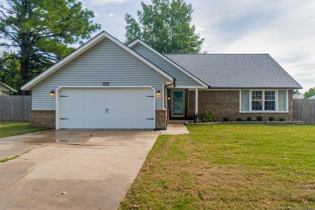 2517 S  Hickory Ave W, Broken Arrow, OK 74012