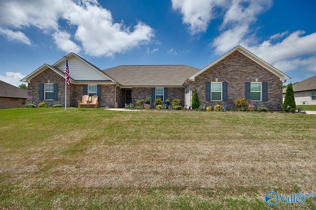 14519 Willow Bend Dr, Athens, AL 35613