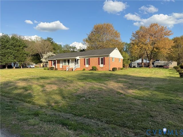 8295 Franklin Ln, Mechanicsville, VA 23111