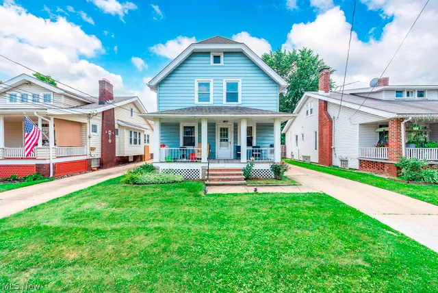 10217 Loretta Ave, Cleveland, OH 44111