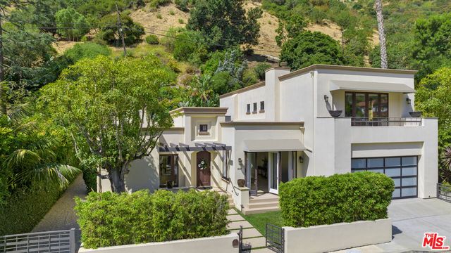1607 N  Beverly Dr, Beverly Hills, CA 90210