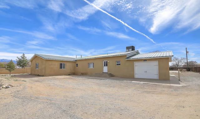 142 Ortega Rd NW, Albuquerque, NM 87114