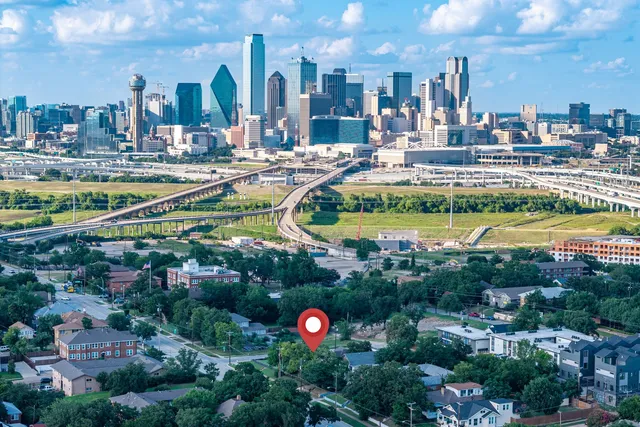 722 N  Marsalis Ave, Dallas, TX 75203