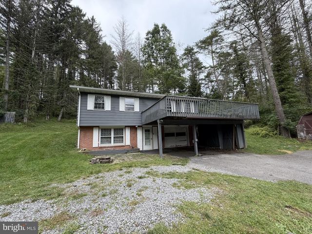 8475 Ridgeview Rd, Huntingdon, PA 16652