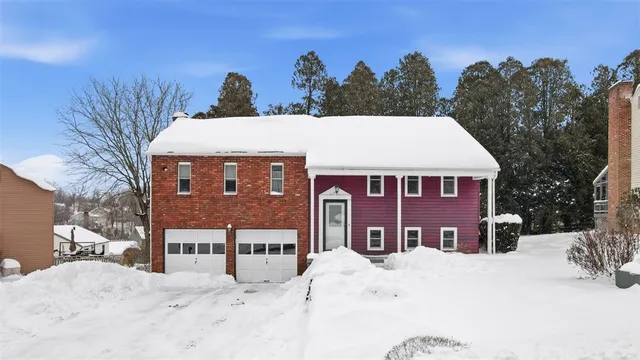 106 Windmill Rd, Butler, PA 16002