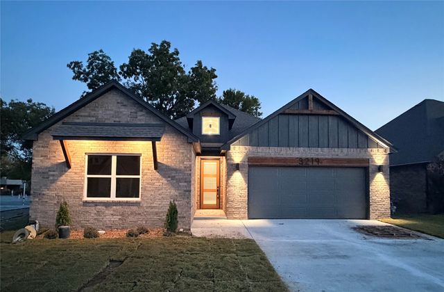 3219 Boardwalk Ct, Bartlesville, OK 74006