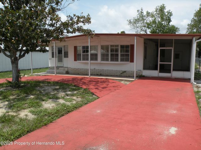 8227 Highpoint Blvd, Brooksville, FL 34613