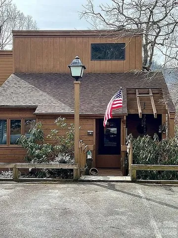 109 EMERALD RIDGE RD, SAPPHIRE , NC 28774