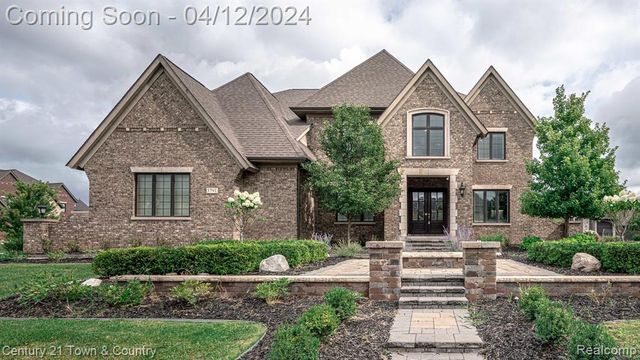 3791 Piccadilly Dr, Rochester Hills, MI 48309